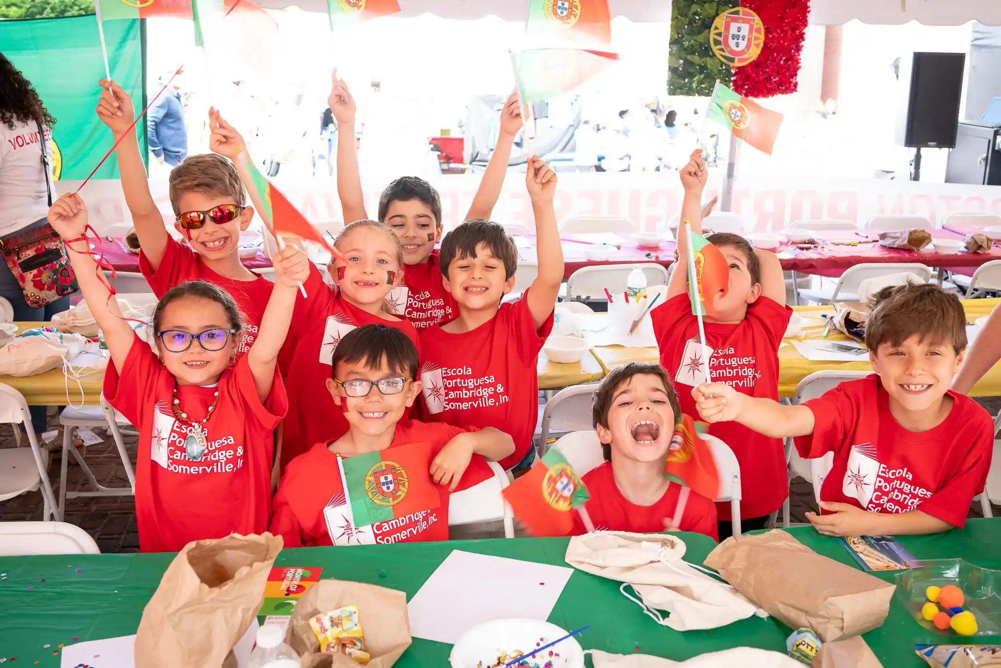 Students learning Portuguese at Escola Portuguesa de Cambridge e Somerville