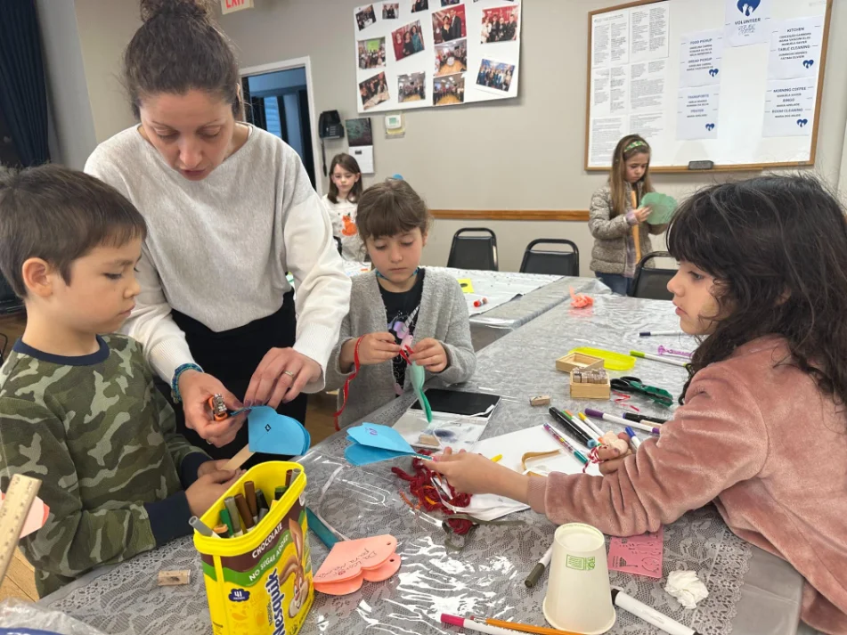Students in a Portuguese Heritage Language (PLH) class